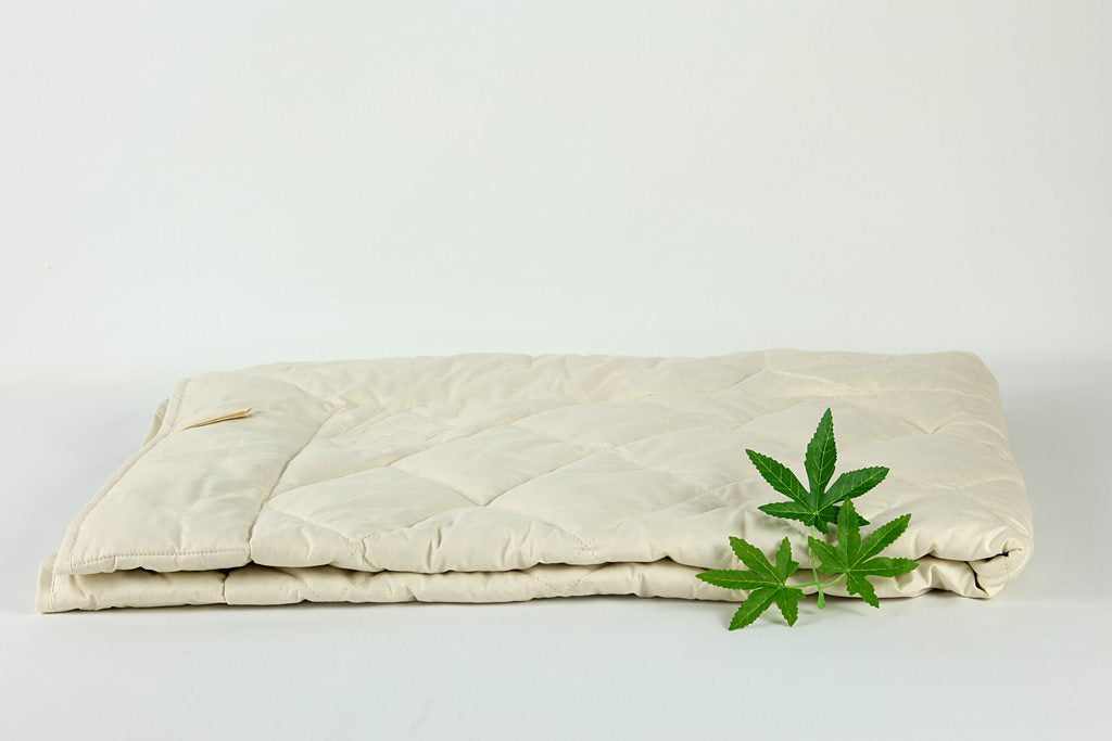 Hanf Kinderdecke 100 x 135 cm "Hanfnestchen" | WAILAND BETTWAREN